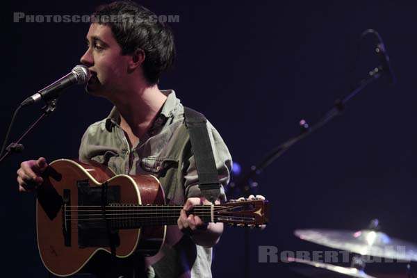 VILLAGERS - 2011-07-04 - PARIS - Salle Pleyel - 